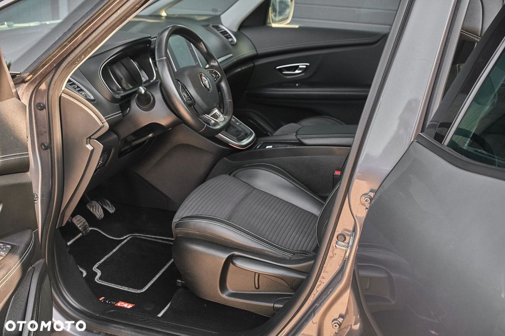 Renault Grand Scenic - 15