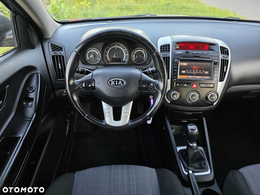 Kia Ceed - 6