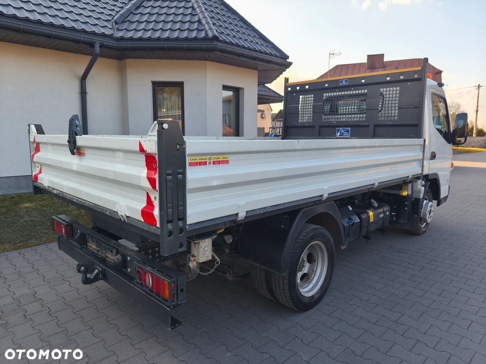 Mitsubishi Fuso Canter - 7