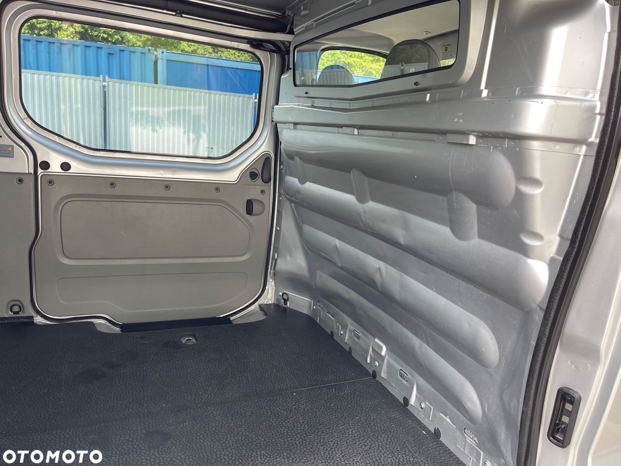 Renault Trafic - 25