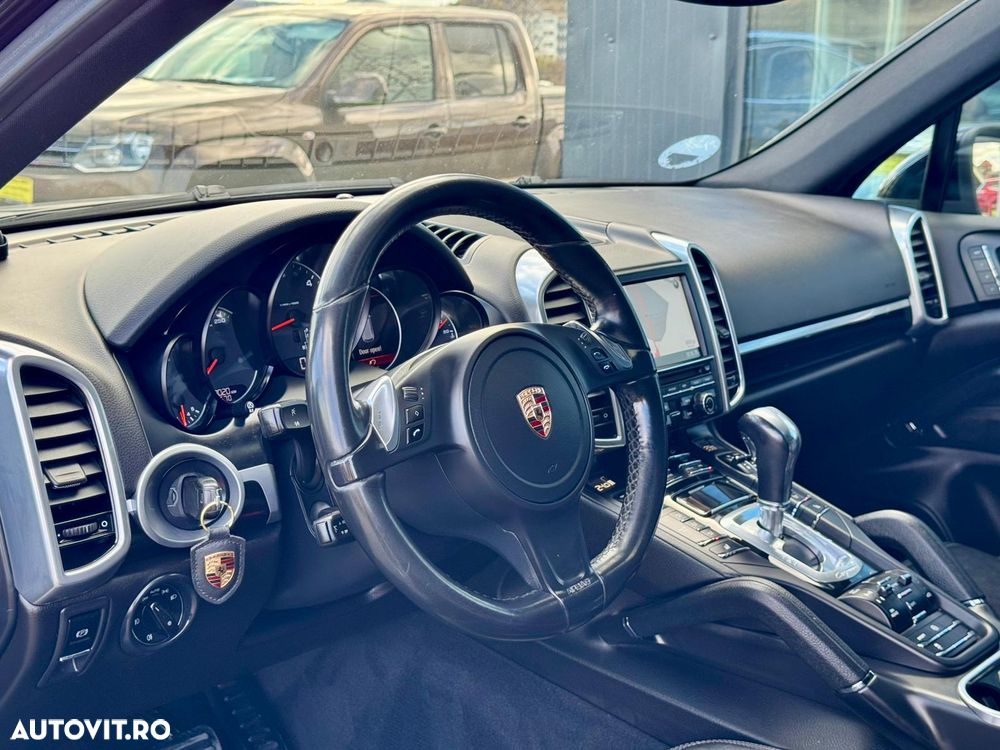 Porsche Cayenne Diesel Tiptronic S - 8