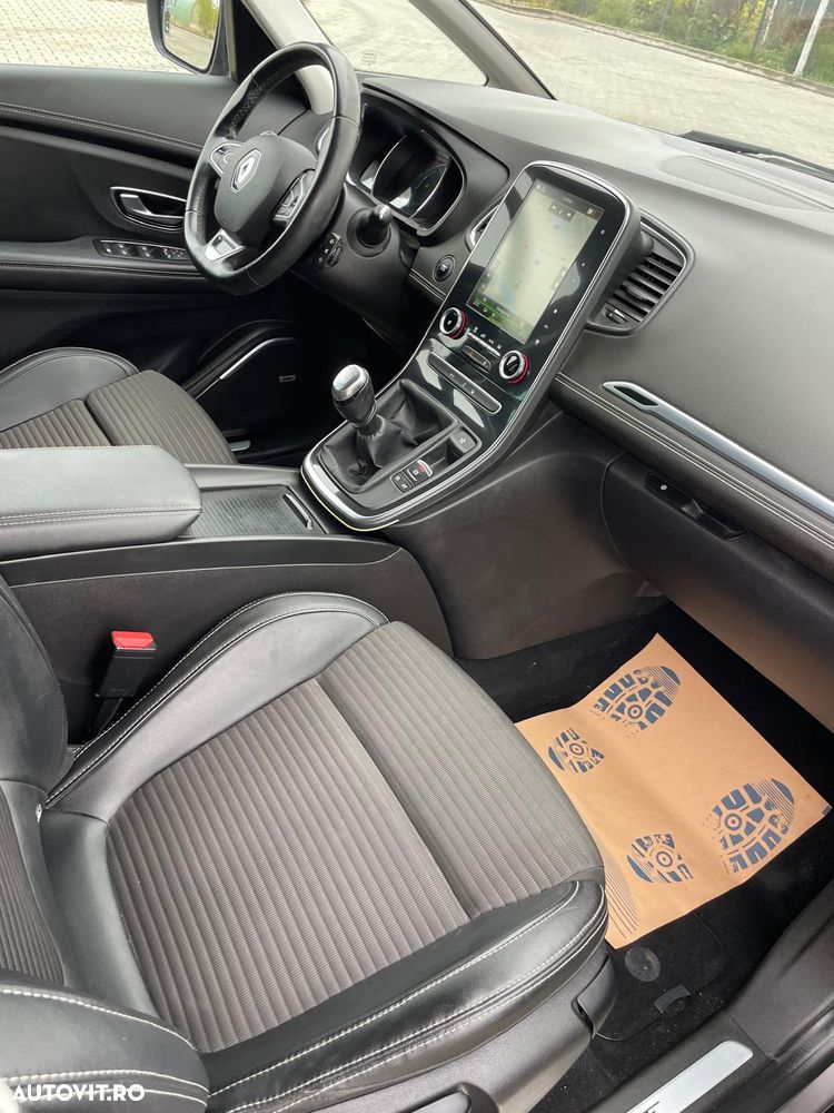 Renault Scenic - 11