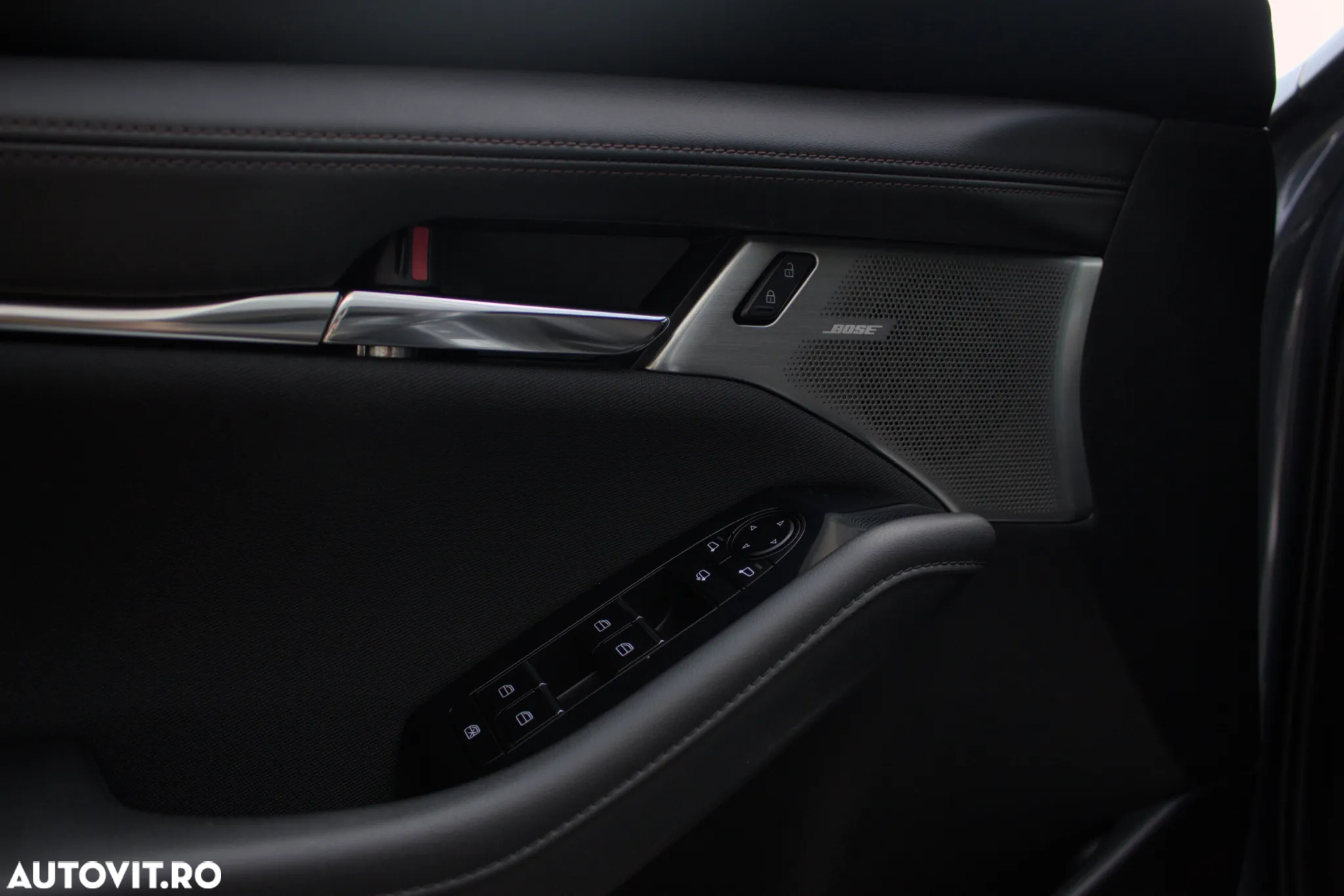 Mazda 3 SKYACTIV-G 2.0 M-Hybrid - 8
