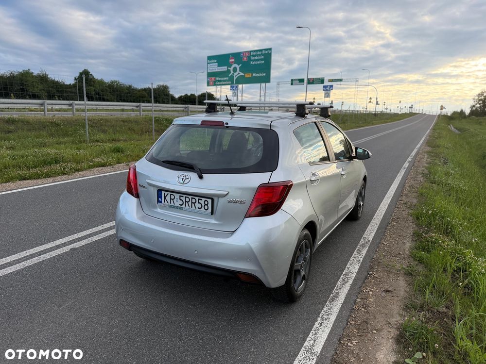 Toyota Yaris 1.0 Life EU6 - 7