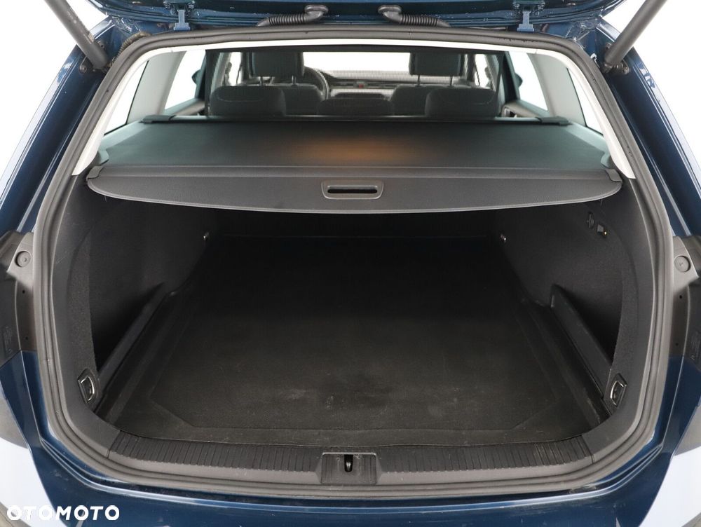 Volkswagen Passat Variant 2.0 TDI 4Mot Elegance DSG - 26