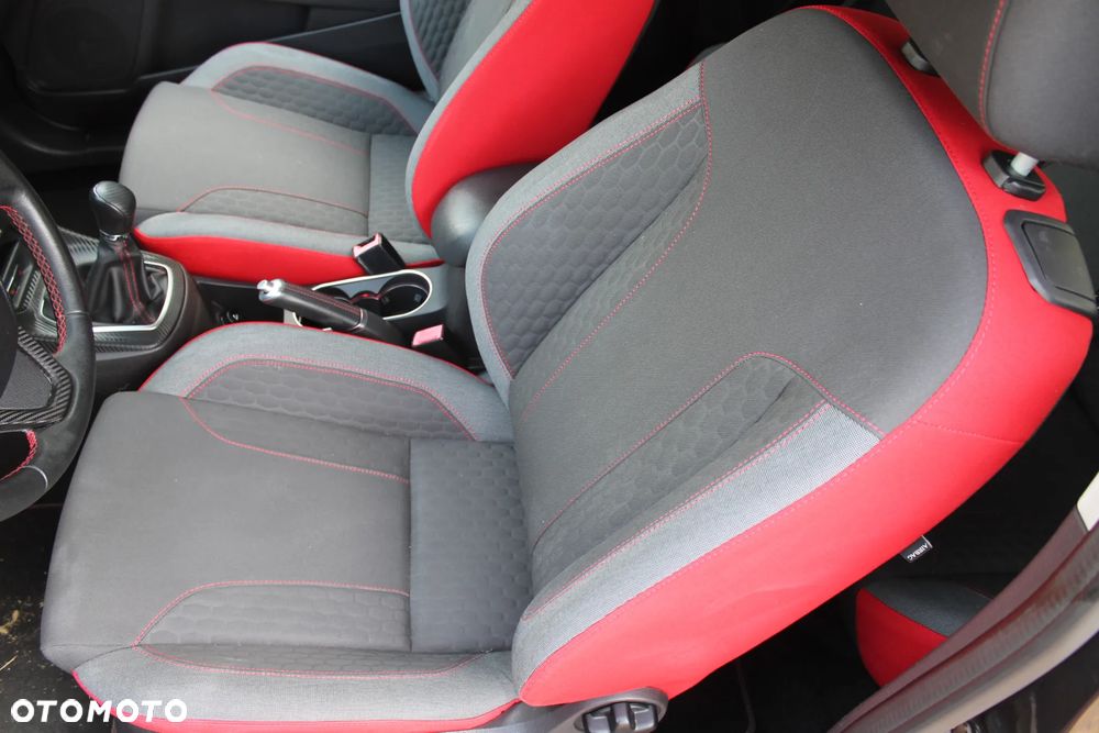 Ford Fiesta 1.0 EcoBoost S&S ST-LINE Red - 16