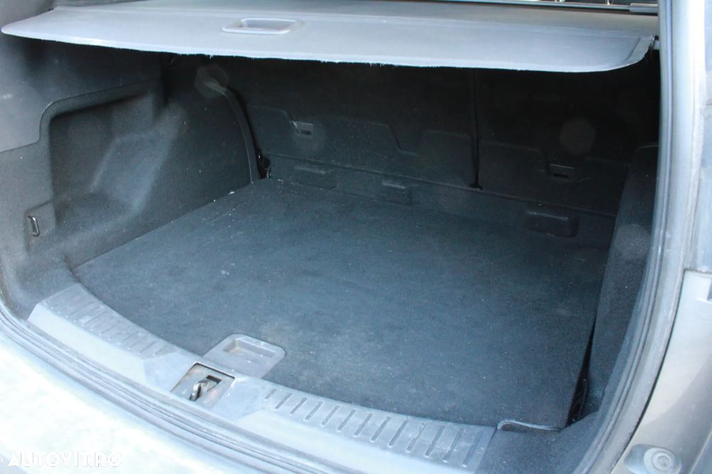 Ford Kuga 2.0 TDCi 4x4 Aut. Titanium - 8