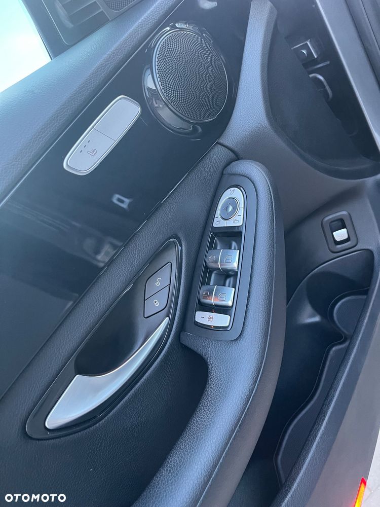 Mercedes-Benz Klasa C 180 d Exclusive - 12