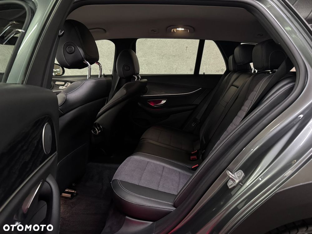Mercedes-Benz Klasa E 220 d 4-Matic All-Terrain - 12