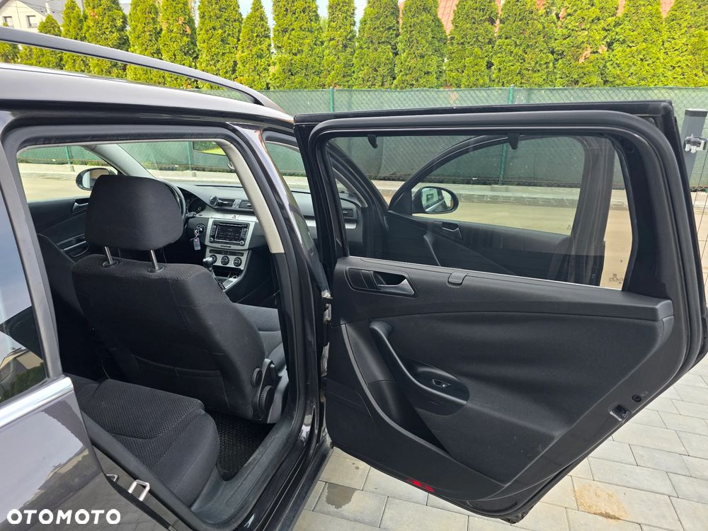 Volkswagen Passat 2.0 TDI DPF Comfortline - 15