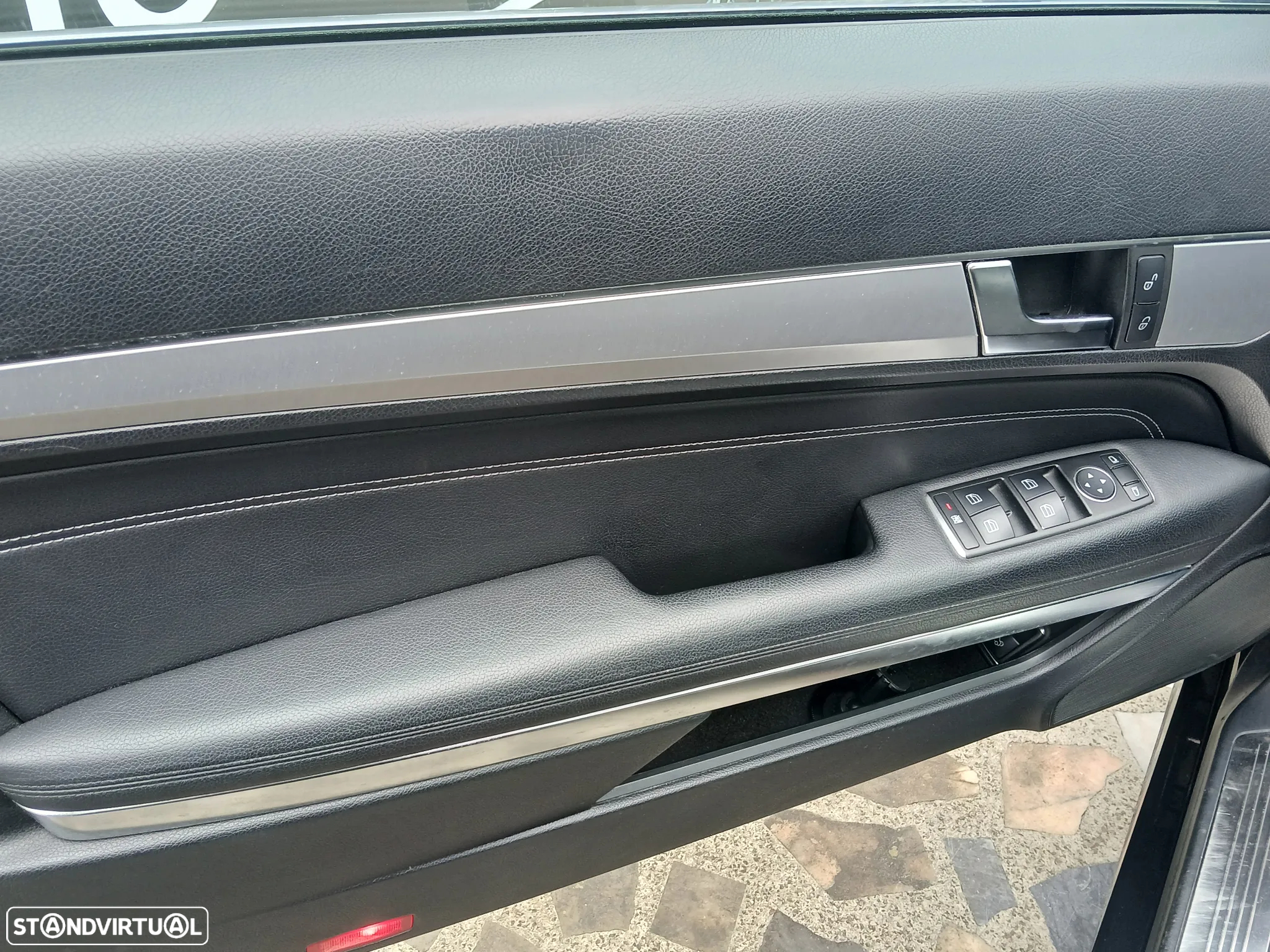 Mercedes-Benz E 220 CDi BlueEfficiency Auto - 27