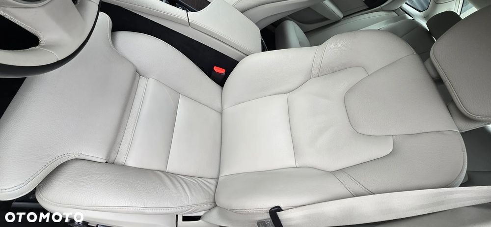 Volvo S90 B5 D AWD Inscription - 16