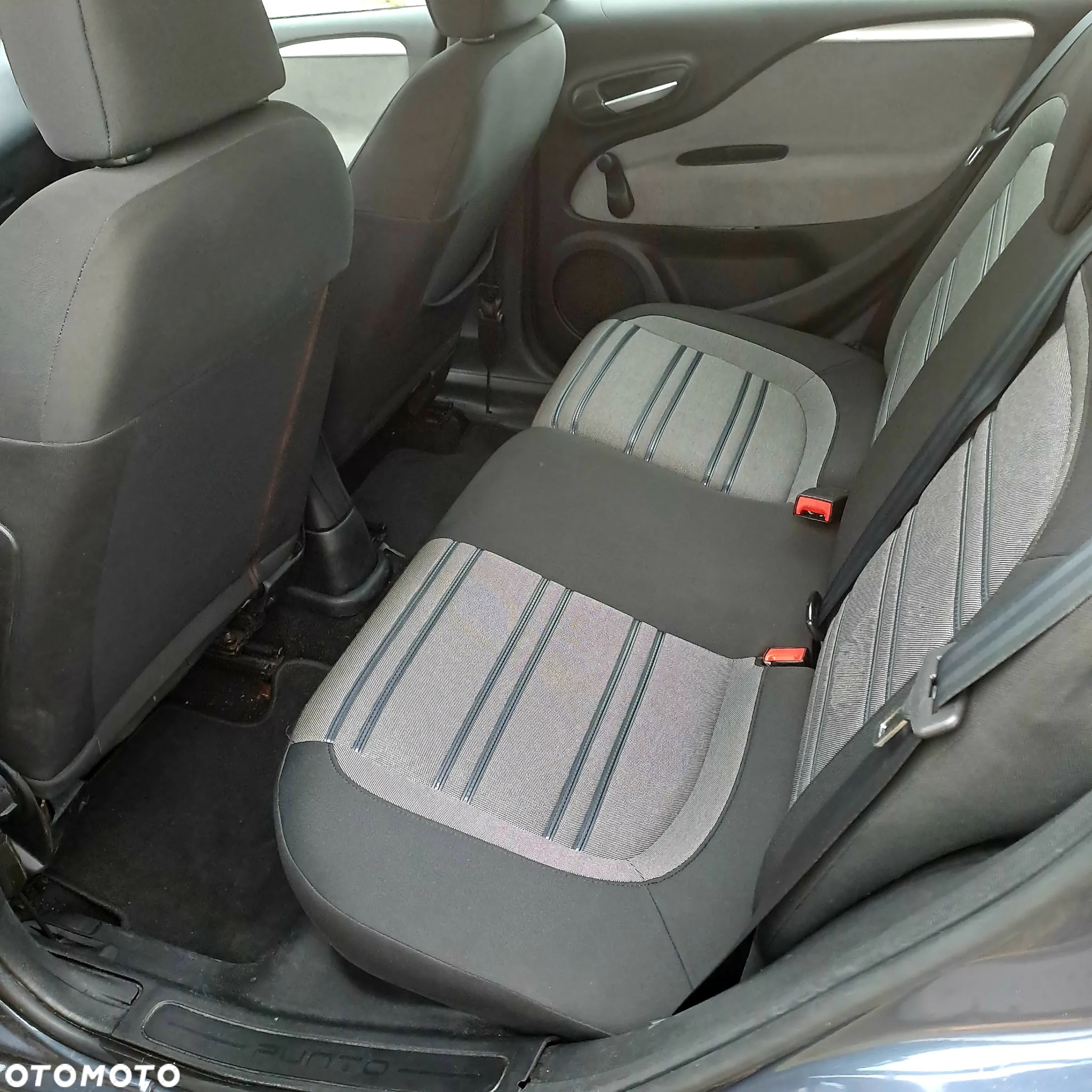 Fiat Punto 1.4 Estiva S&S - 10