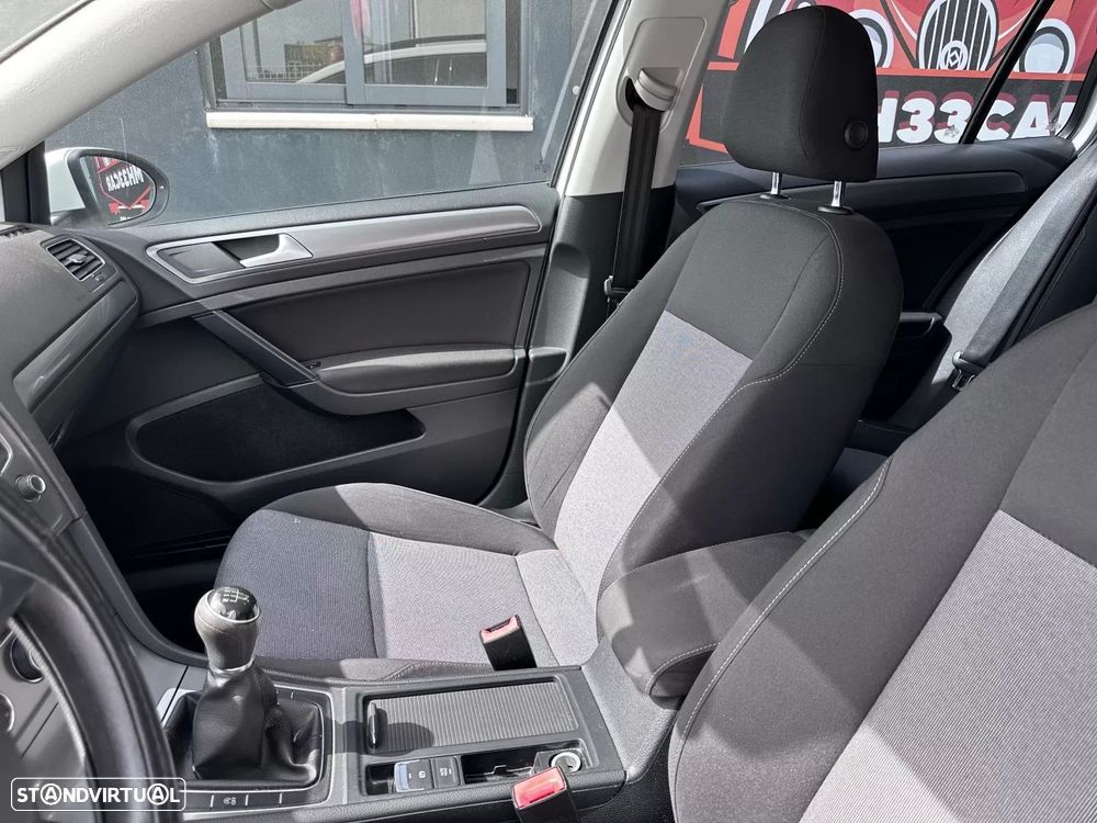 VW Golf Variant 1.6 TDi Highline - 22