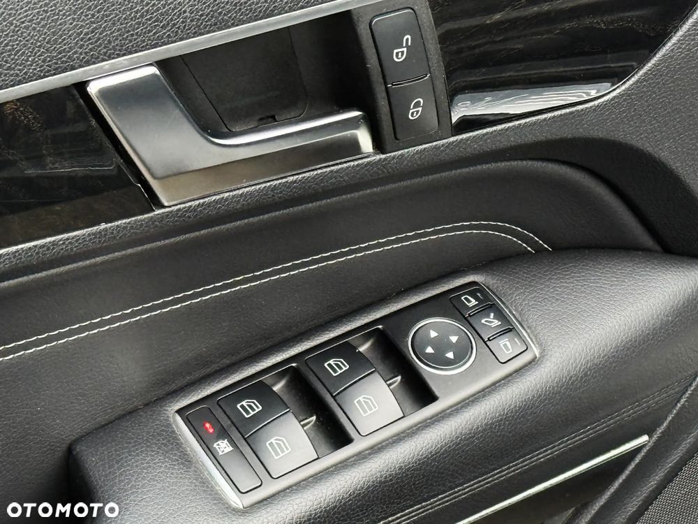 Mercedes-Benz Klasa E 220 CDI 7G-TRONIC - 25