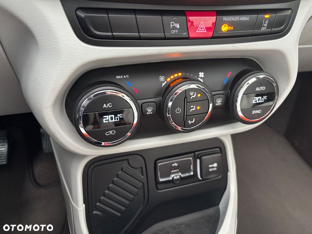 Jeep Renegade 1.4 MultiAir Limited - 31