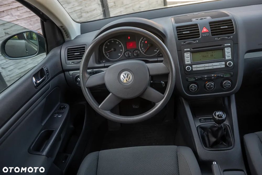 Volkswagen Golf 1.6 Comfortline - 27