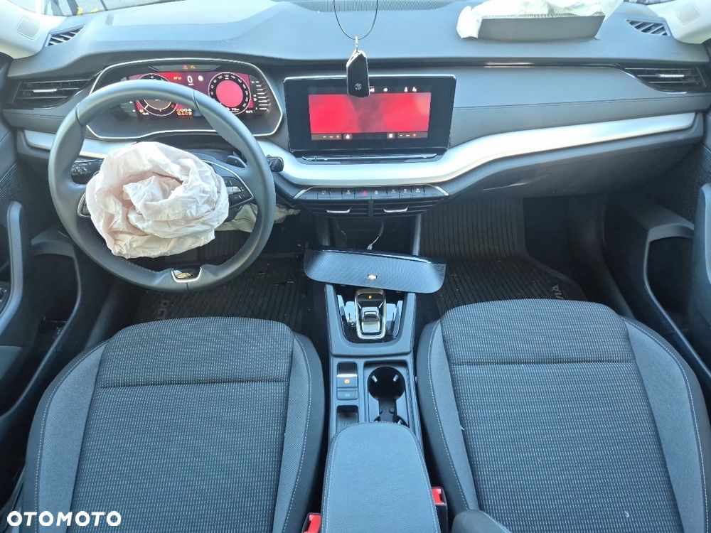 Skoda Octavia 1.5 TSI mHEV Selection DSG - 5