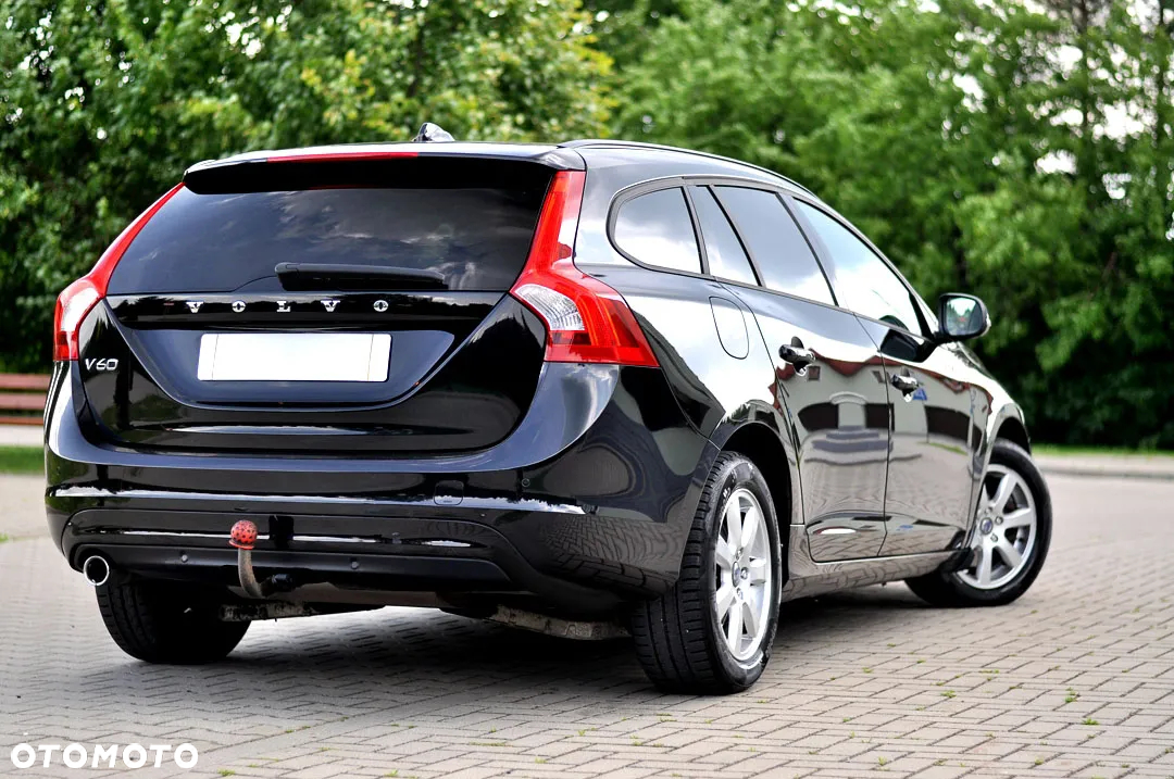 Volvo V60 D3 Geartronic Summum - 13