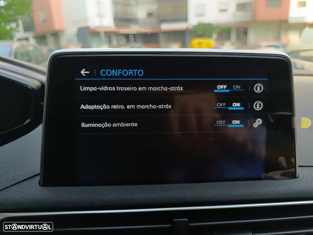 Peugeot 3008 1.2 PureTech Allure Pack EAT8 - 44