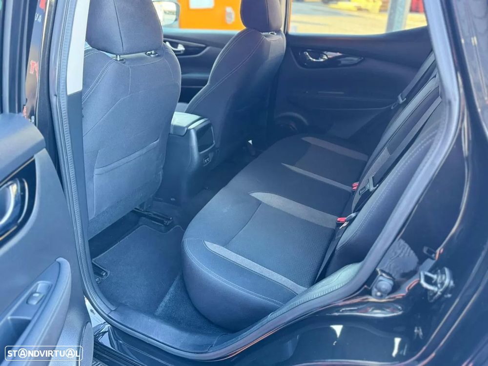 Nissan Qashqai 1.3 DIG-T N-Connecta J18 - 15