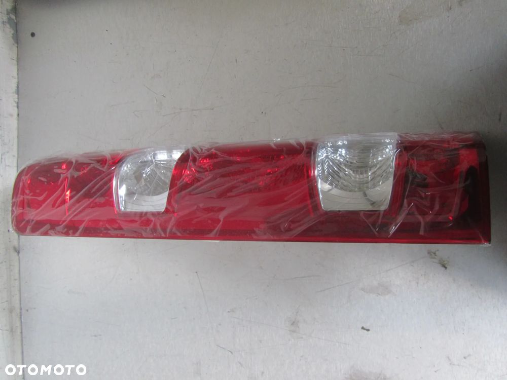 Iveco Daily 06->lampa lewy tył - 2