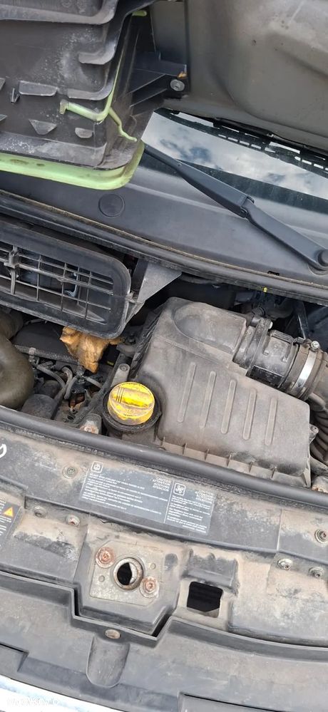Opel Vivaro - 12
