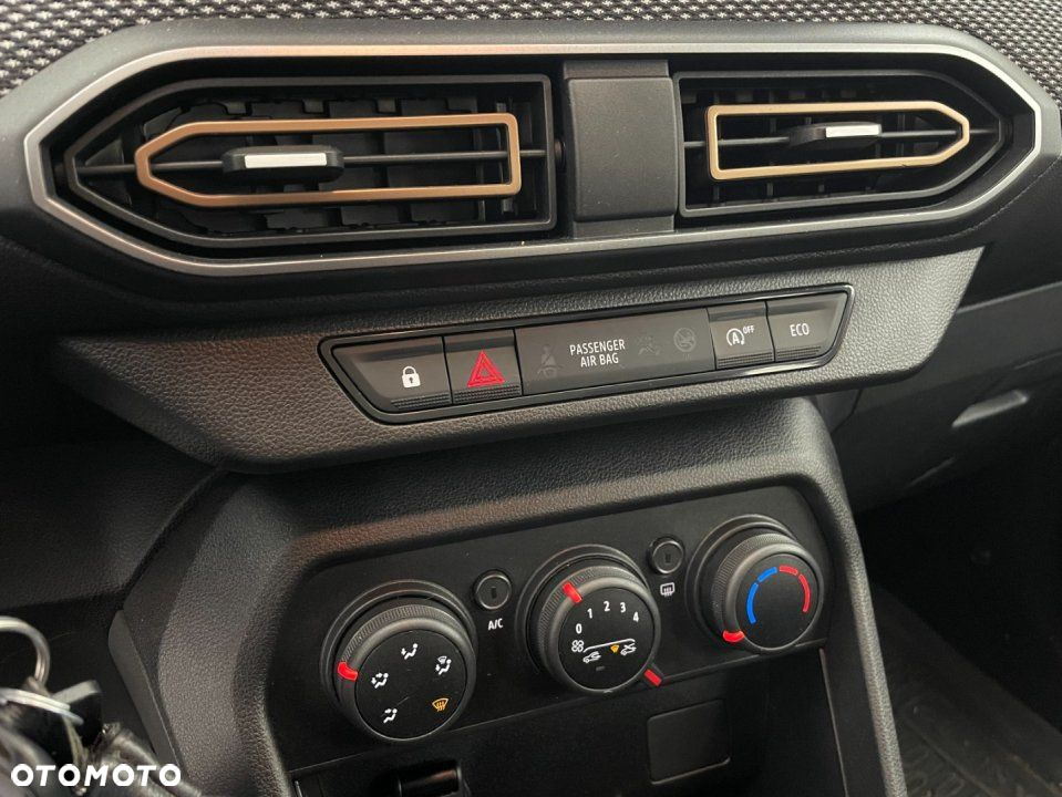 Dacia Sandero - 13