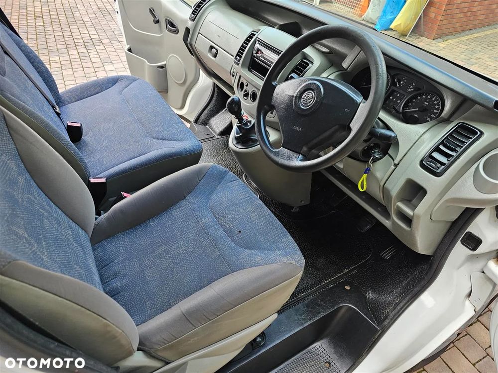 Opel Vivaro - 18