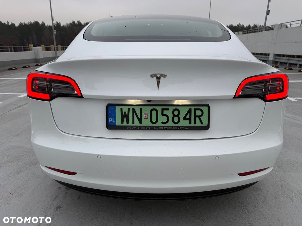 Tesla Model 3 - 6
