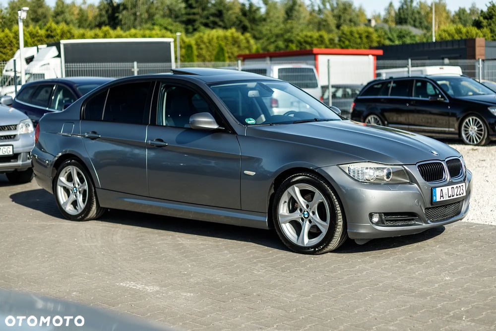 BMW Seria 3 318i Edition Sport - 6