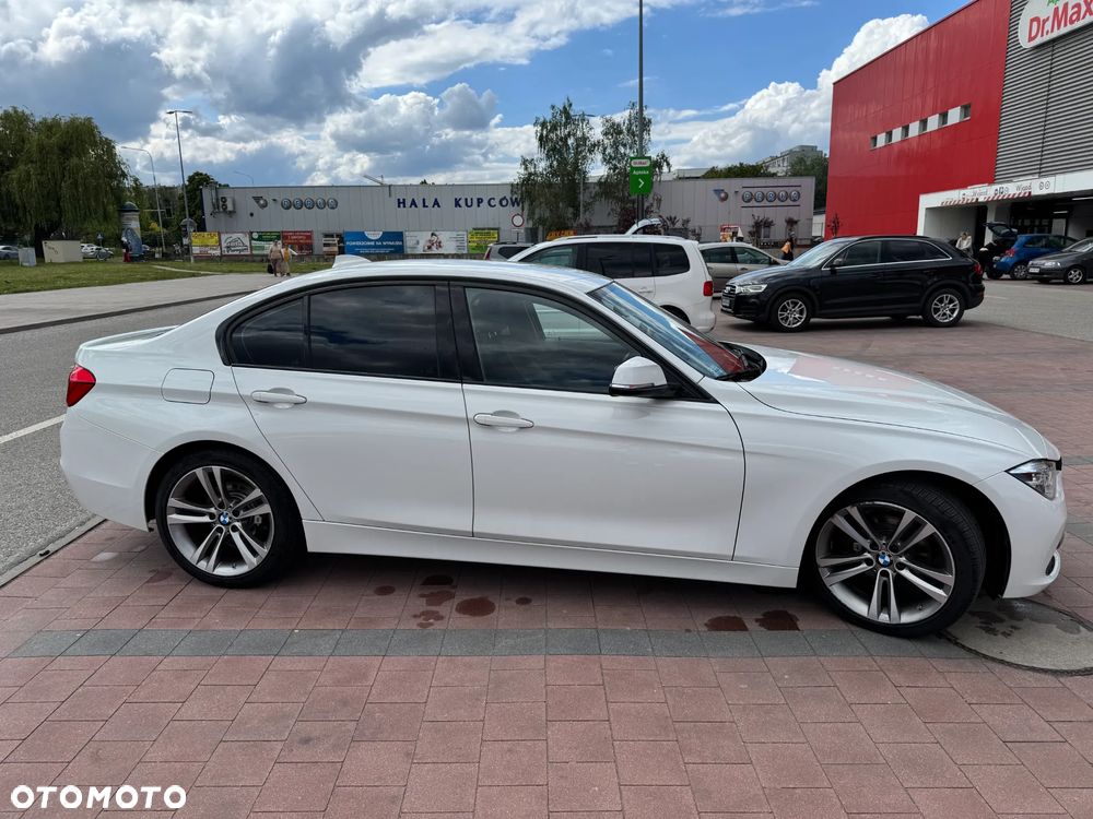BMW Seria 3 320d Efficient Dynamic Edition Sport Line - 6