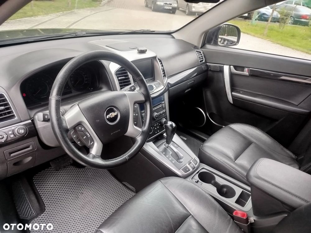 Chevrolet Captiva 3.0 4WD LTZ - 14