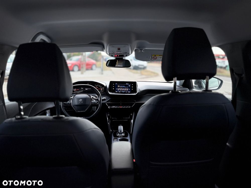 Peugeot 2008 PureTech 130 EAT8 GT - 24