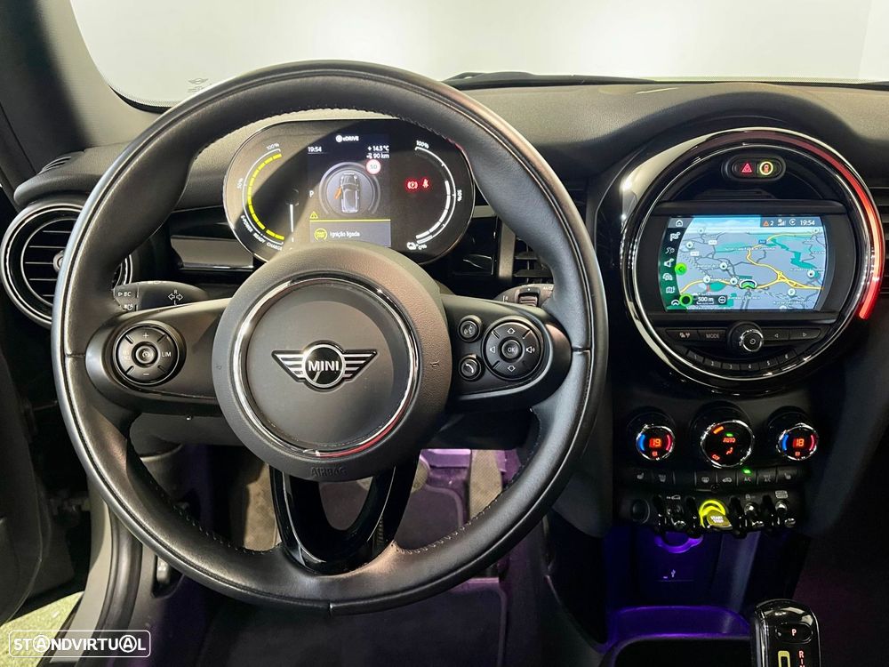MINI 3 Portas Cooper SE Classic - 12