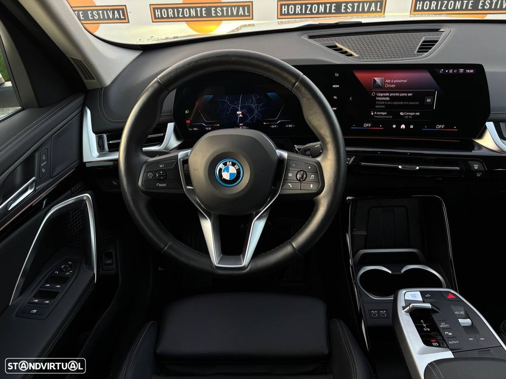 BMW iX1 xDrive30 xLine - 3