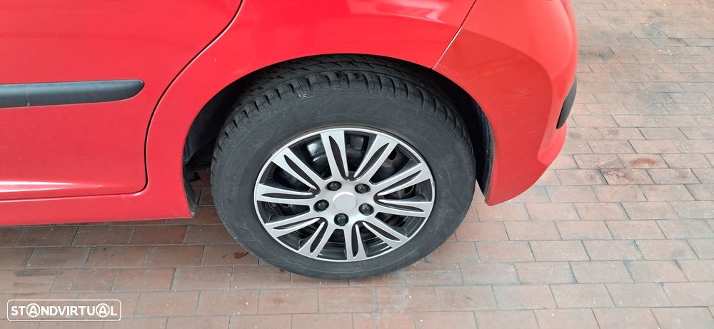 Peugeot 207 1.4 16V Active - 3