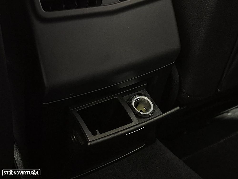 Mercedes-Benz E 300 Bluetec Hybrid Avantgarde - 26