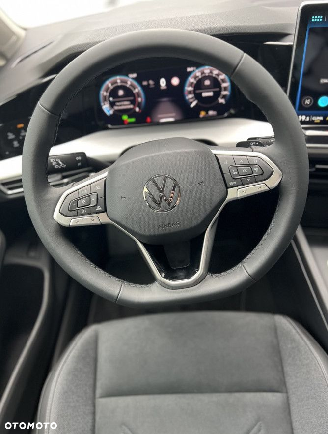 Volkswagen Golf - 13