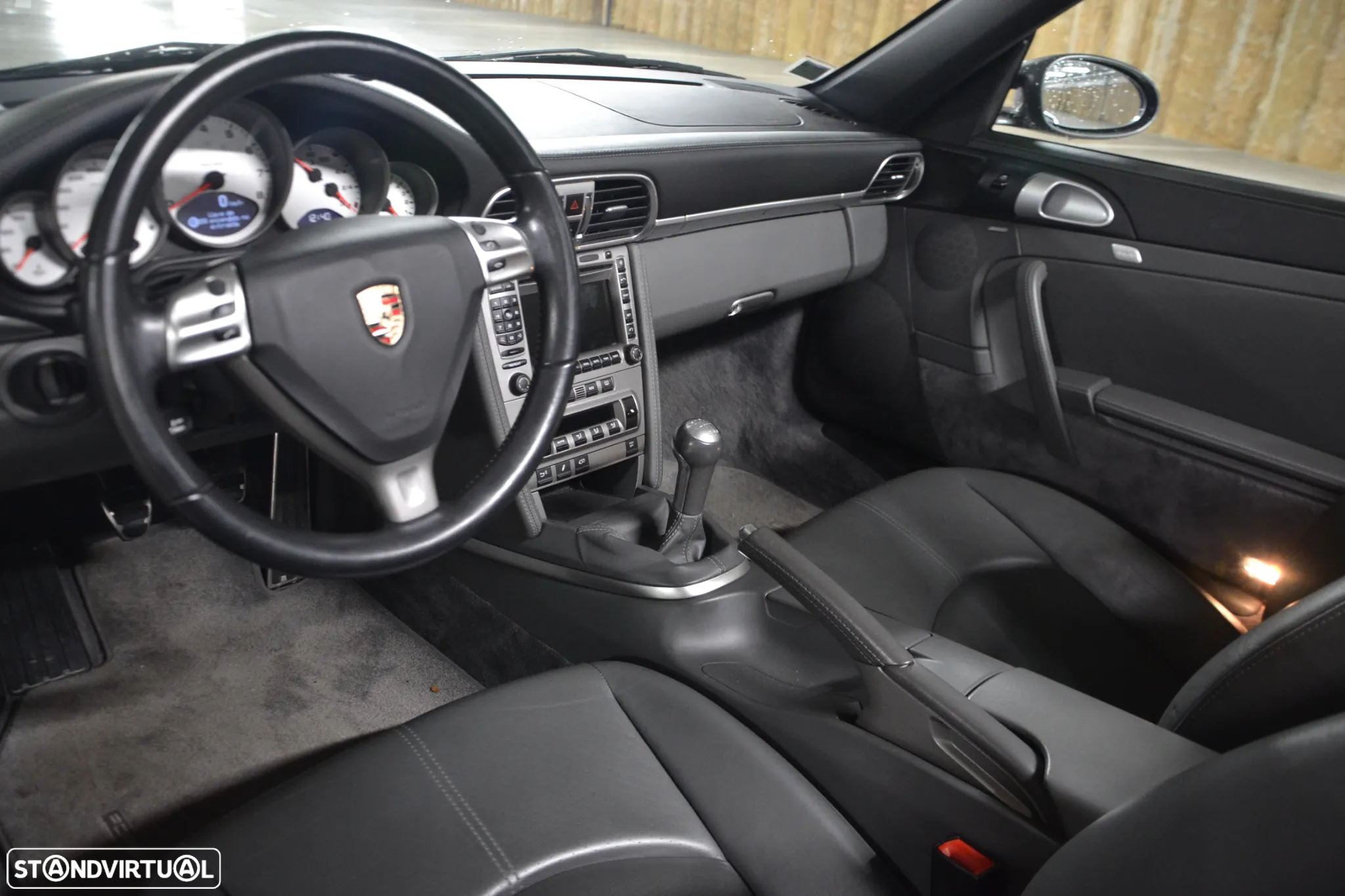 Porsche 911 (997) Carrera 4 S - 24