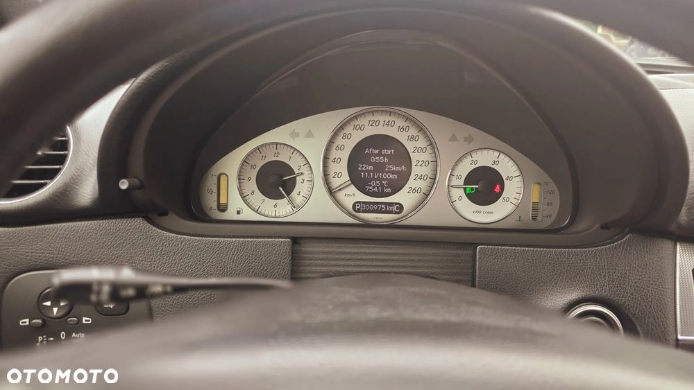 Mercedes-Benz CLK - 12