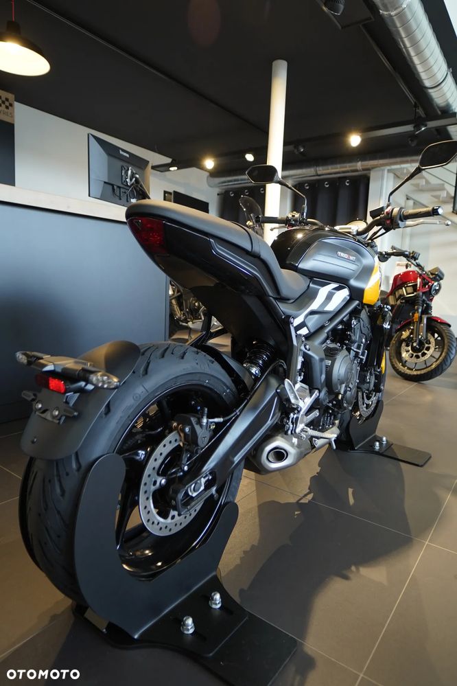 Triumph Trident - 7