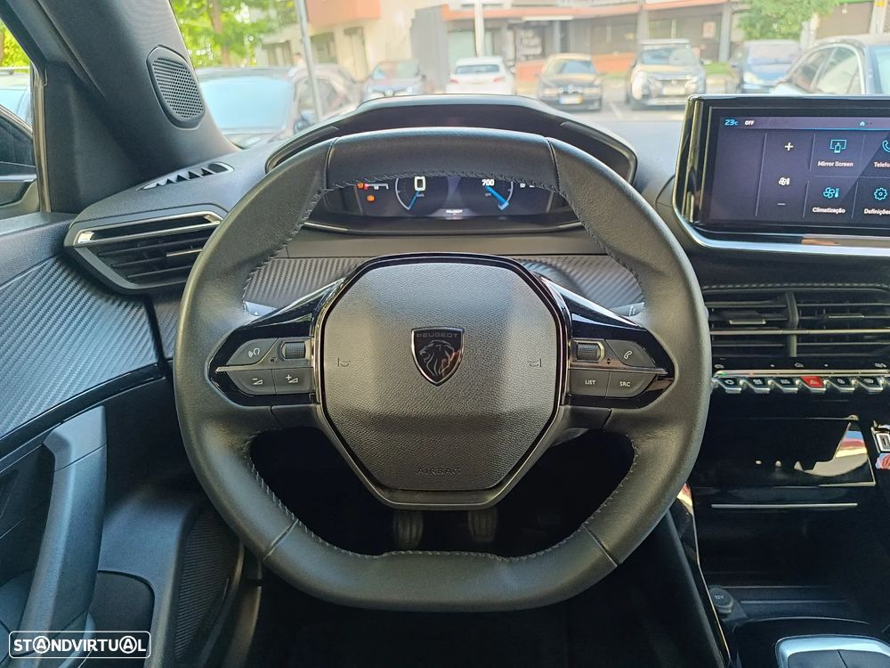 Peugeot 2008 1.2 PureTech Allure Pack - 20