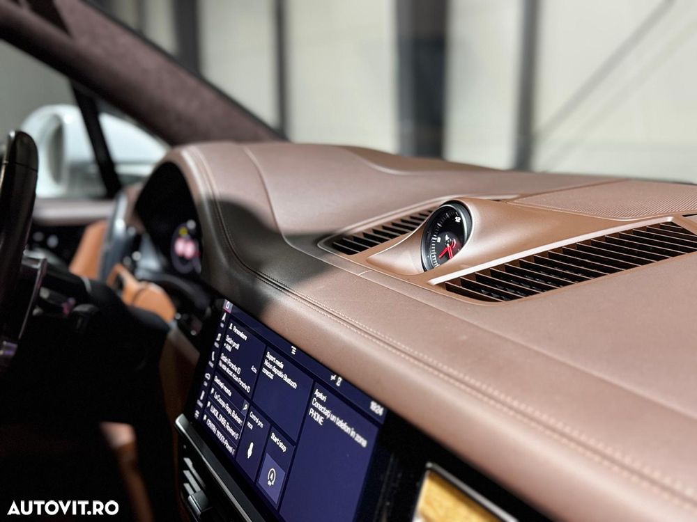 Porsche Cayenne Standard - 21