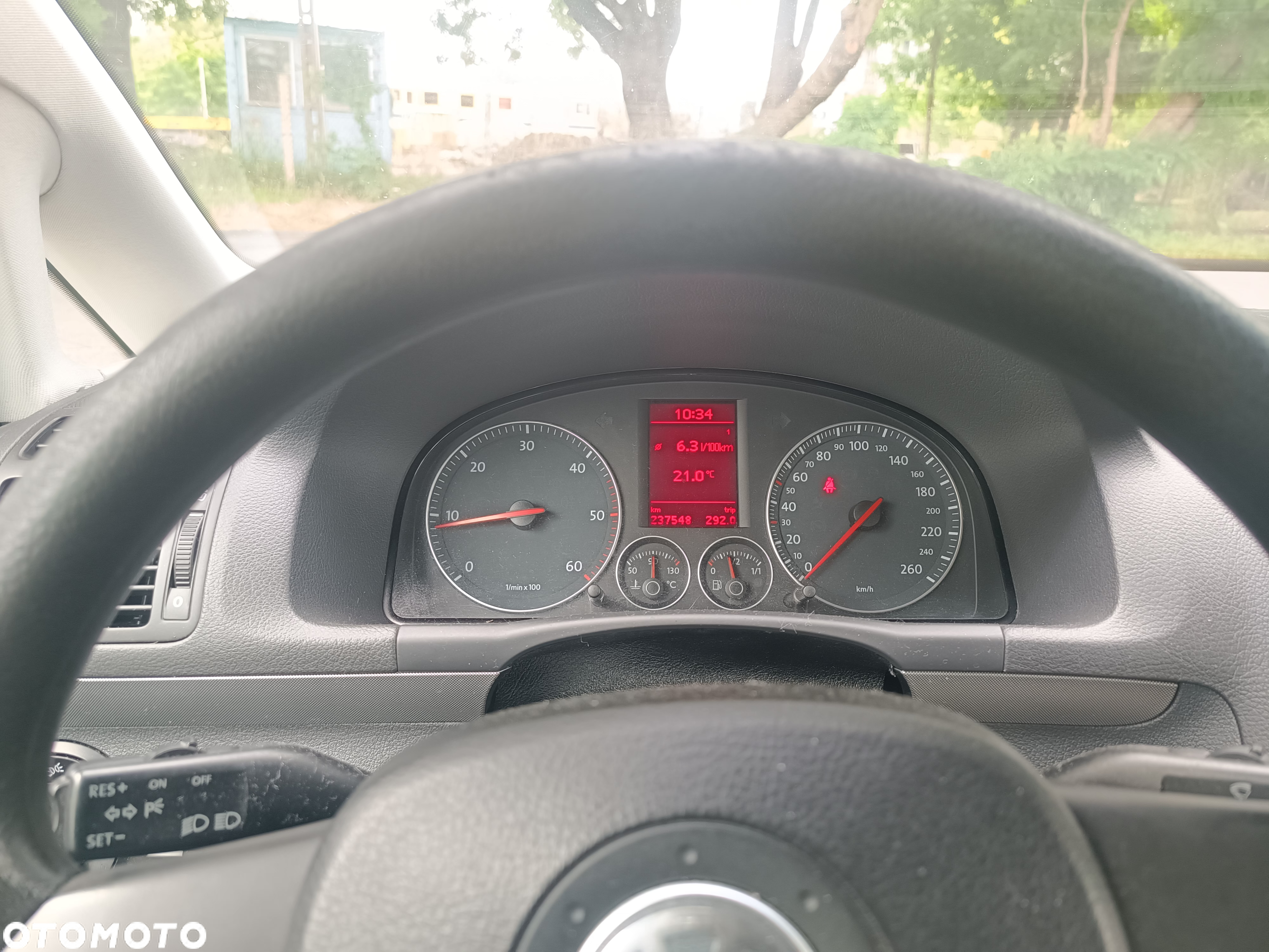 Volkswagen Touran 2.0 TDI Trendline - 11