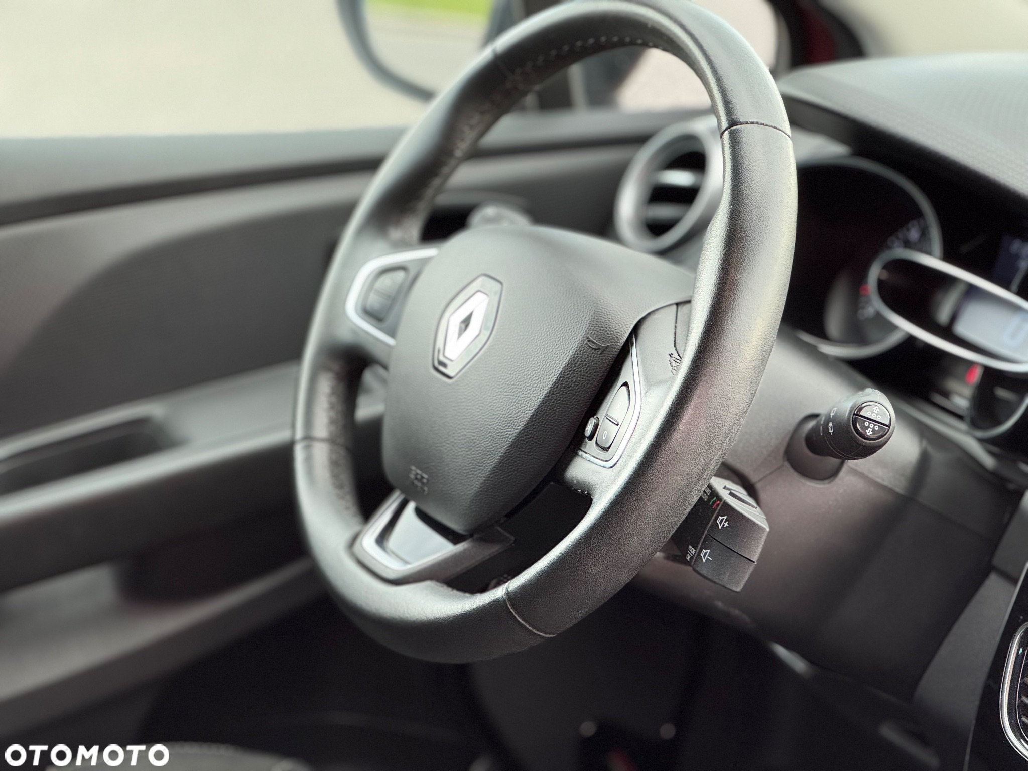 Renault Clio 1.2 16V 75 LIMITED - 22