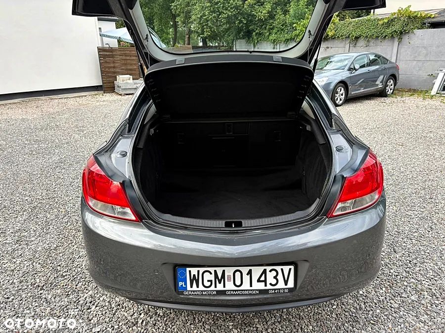 Opel Insignia 1.8 Design Edition - 11