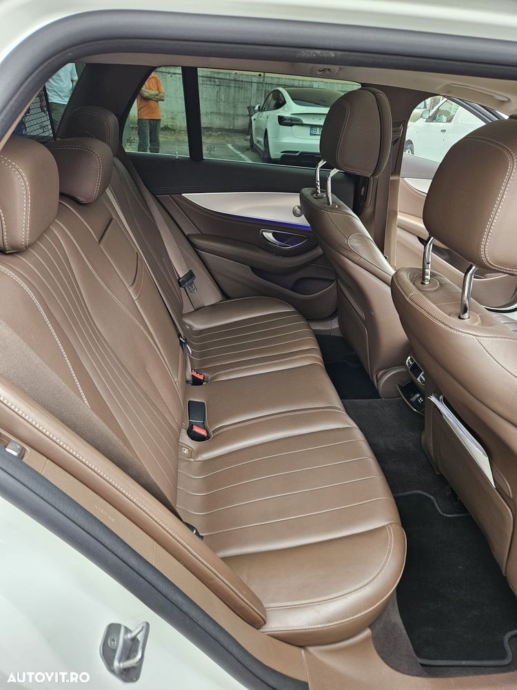 Mercedes-Benz E - 4