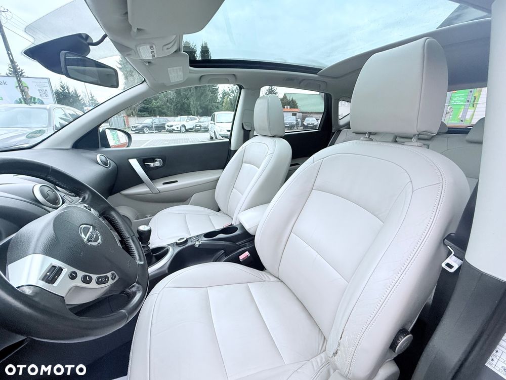 Nissan Qashqai 2.0 dCi 4 x 4 DPF tekna - 12