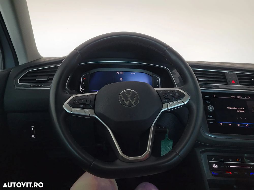 Volkswagen Tiguan - 8
